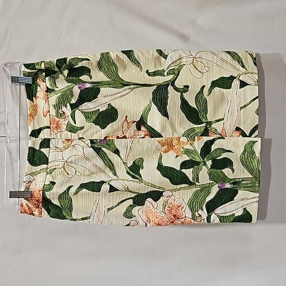 Ann Taylor Petite, Sz 4P, Mini, Pencil Skirt Cream, Floral, Lily, Peach, Purple - Picture 7 of 12